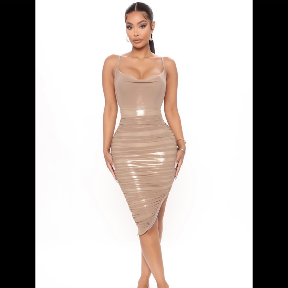 🛑 Fashion Nova Mesh Midi Dress